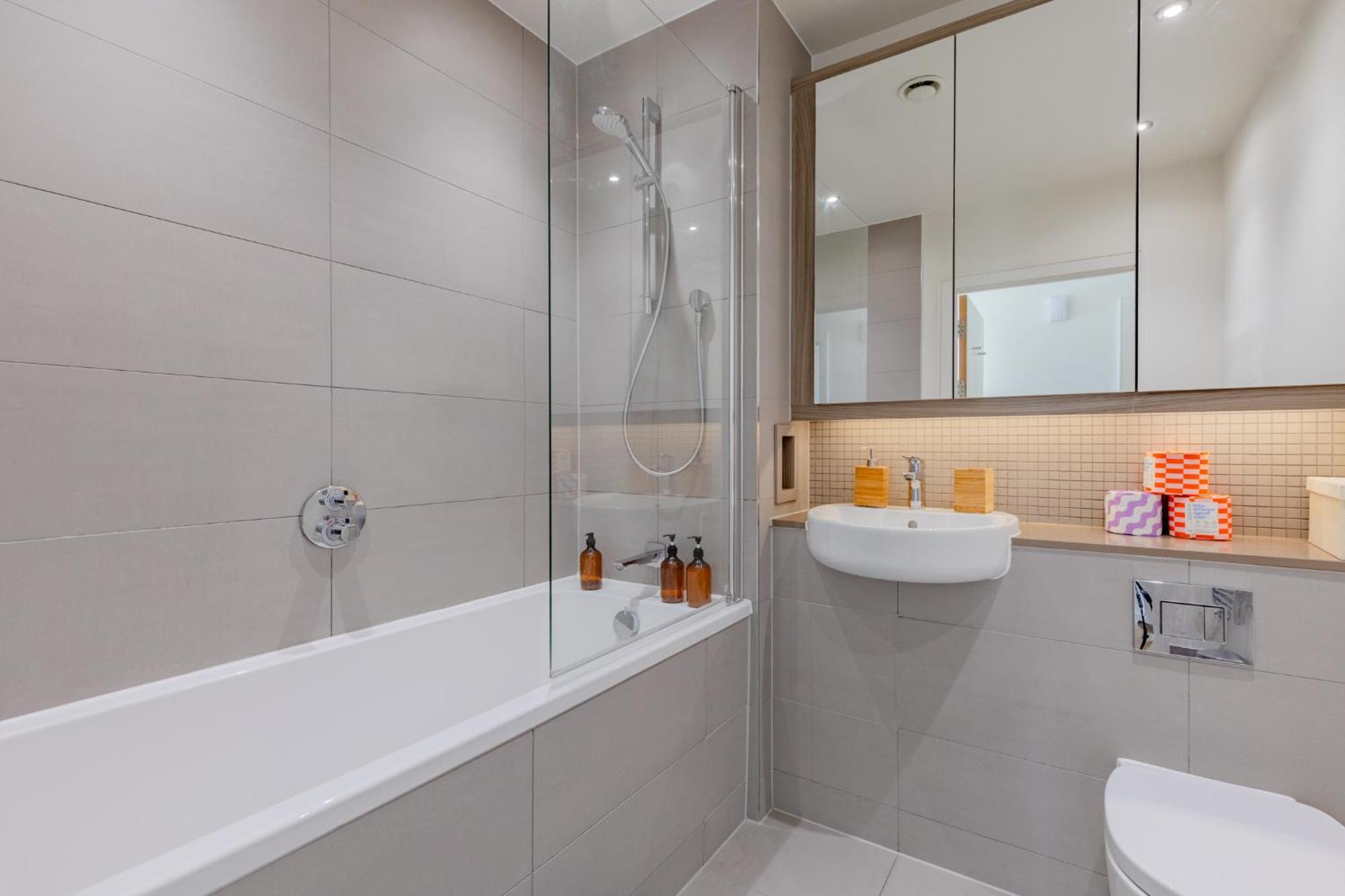 Gorgeous 1bd Flat With Incredible Views Of The O2